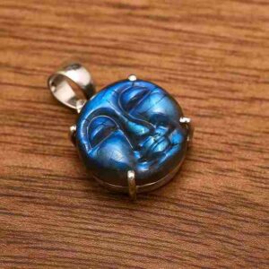 labradorite moon carving pendant
